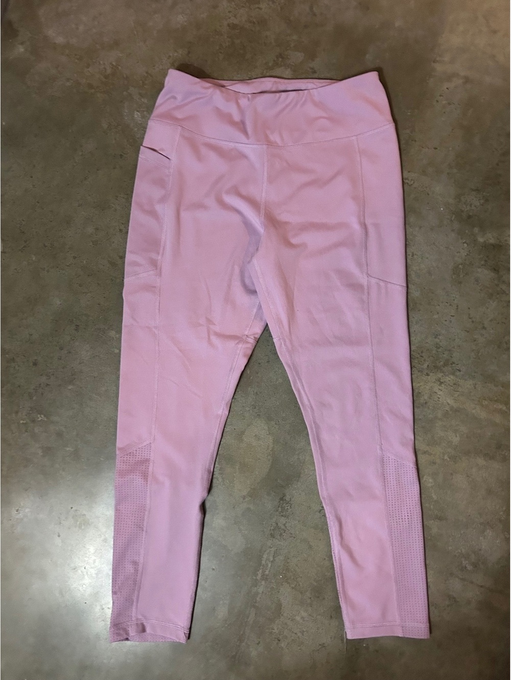 Pink active leggings